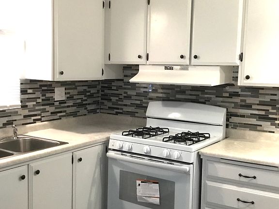 3rd image of 450 San Mateo Cir