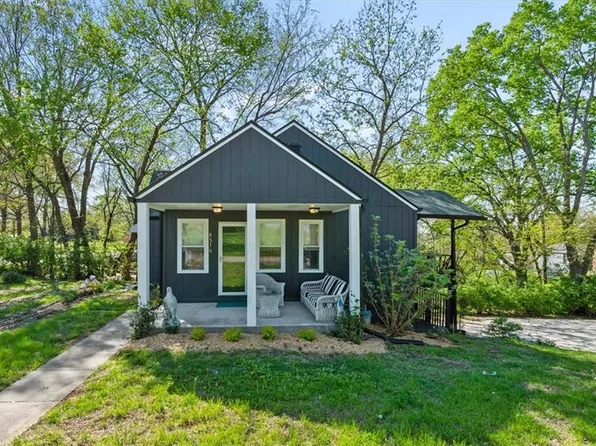 8516 E 57th St, Kansas City, MO 64129