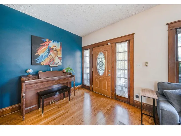 299 E Woodrow Ave — Photo 11