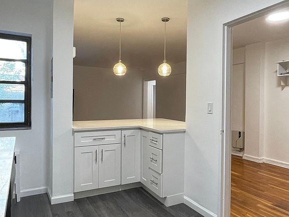 3rd image of 3031 Edwin Ave APT 1C
