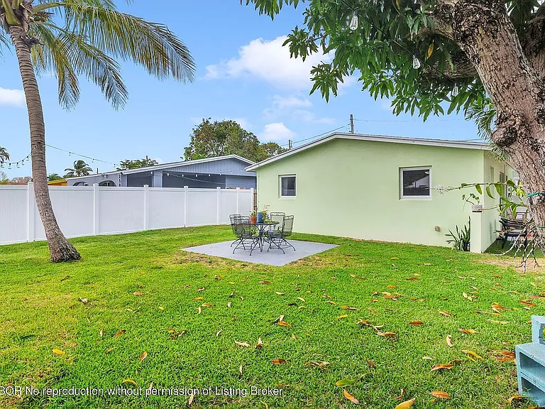 9000 Sunset Rd — Photo 16