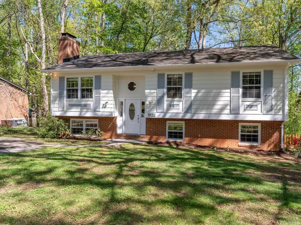 1321 Oak Tree Ln, Charlottesville, VA 22901