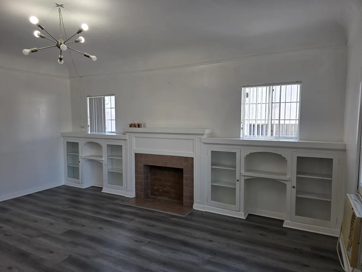 1 bed, 1000 sqft, $2,400 — Photo 3