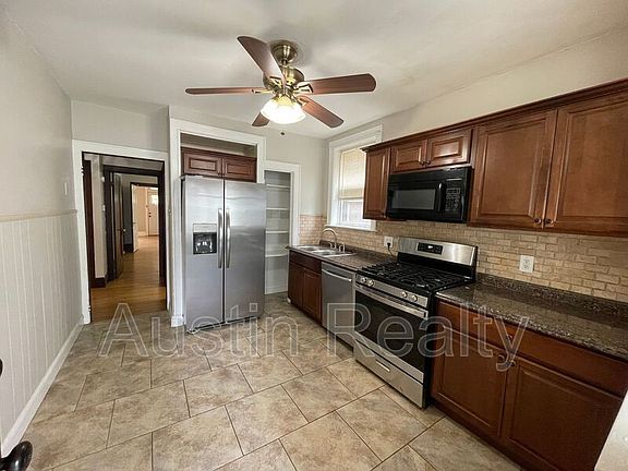 2nd image of 5072 Lindenwood Ave #1F