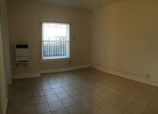 1st image of 916 Georgia St APT 108