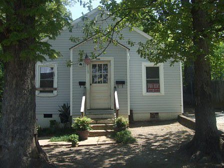 1st image of 202 Huffman St APT A