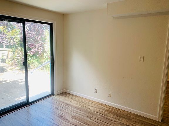 2nd image of 478 Hearst Ave