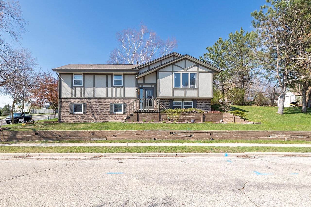 1460 Wayne ROAD, West Bend, WI 53090 Zillow
