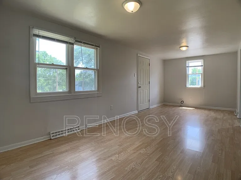4754 NE 27th Ct — Photo 3