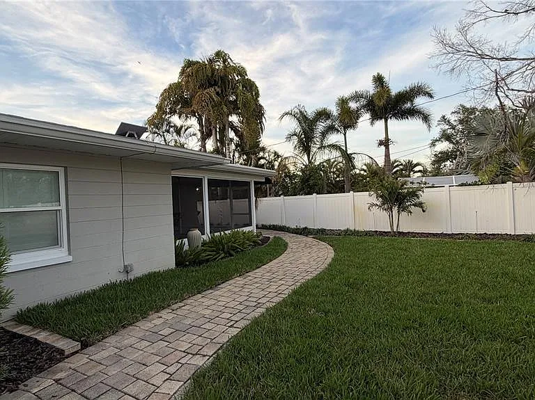 3435 Overlook Dr NE — Photo 43