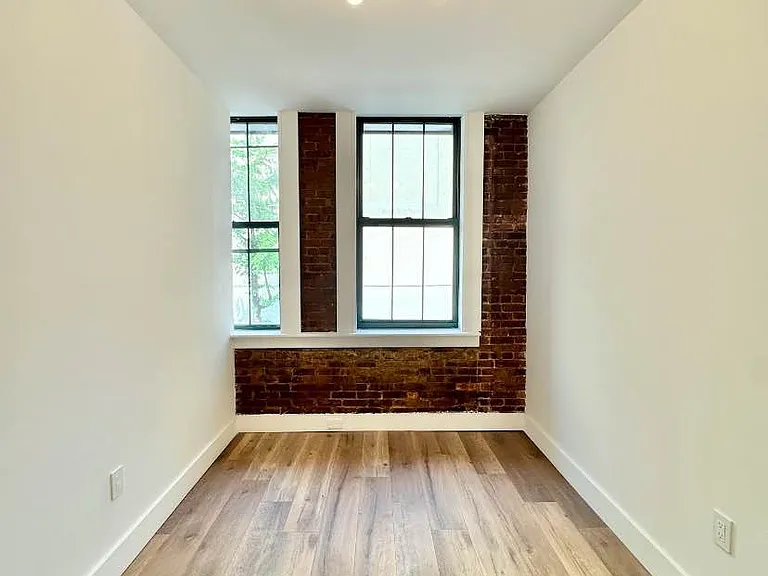 16 Howard Ave #2A — Photo 5