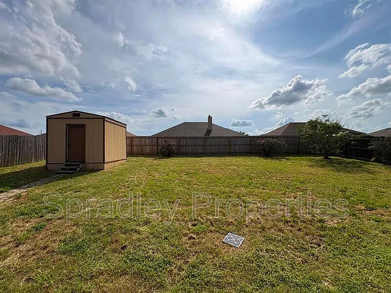 4905 Citrine Dr — Photo 17