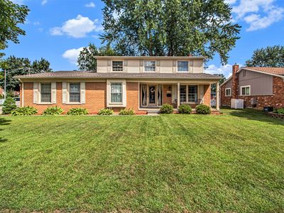 16600 Golfview St, Livonia, MI, 48154