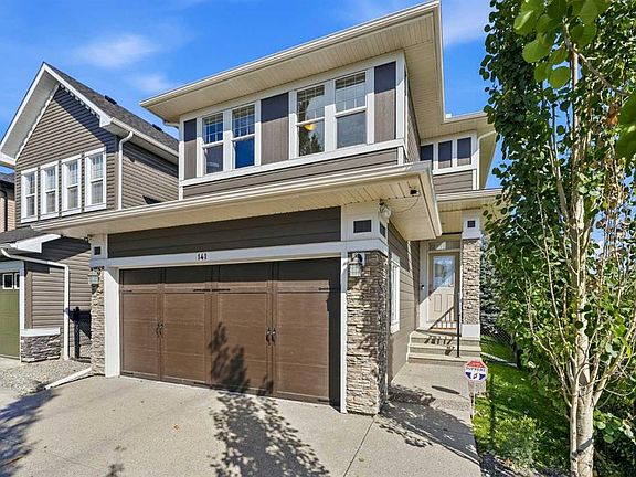 3rd image of 141 S Evanspark Gdns NW