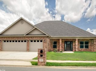 1303 Mule Deer Dr, Jacksonville, AR 72076