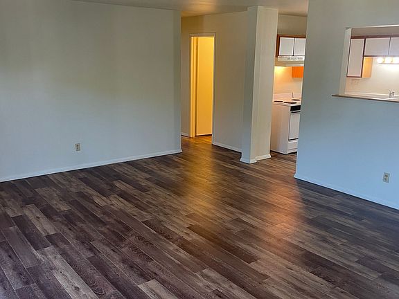2nd image of 3036 La Salle Ave #3C