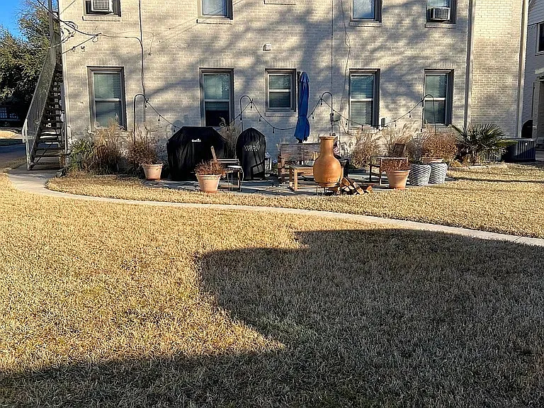 5844 McCommas Blvd — Photo 2