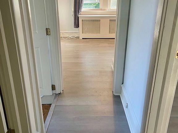 2nd image of 2145 Parkview Ave Floor 2