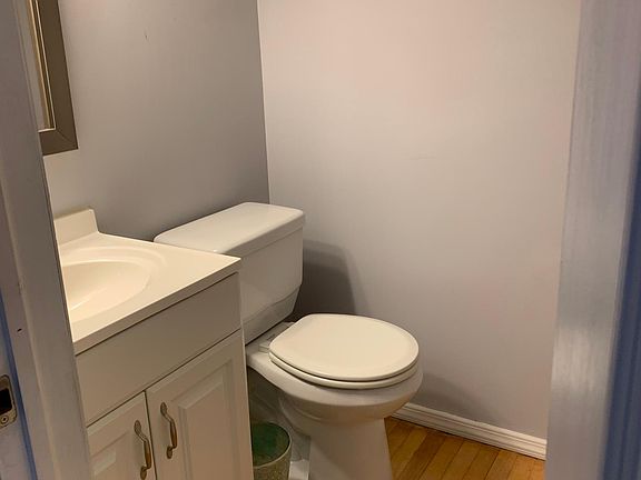 Half bathroom in Living room