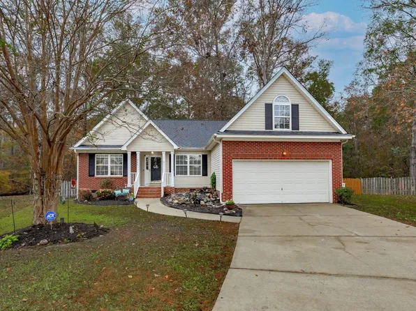 326 Delaine Woods Dr, Irmo, SC 29063