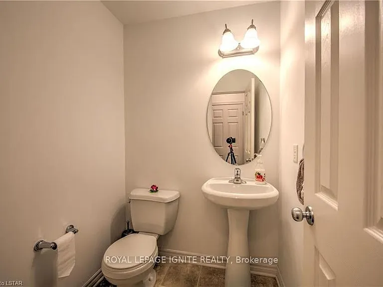 3320 Meadowgate Blvd #240 — Photo 16