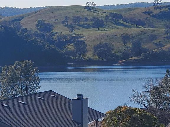 2nd image of 572 Poker Flat Rd