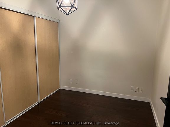 3rd image of 1 Shaw St #715