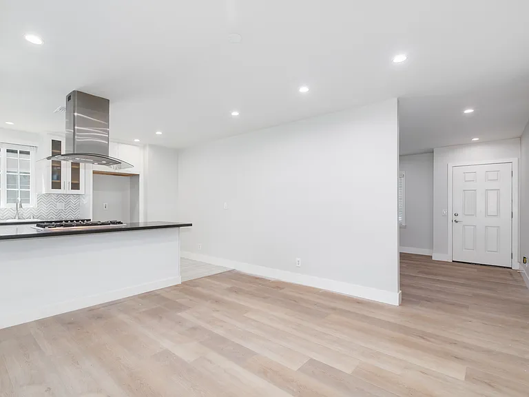 9050 Terhune Ave — Photo 5
