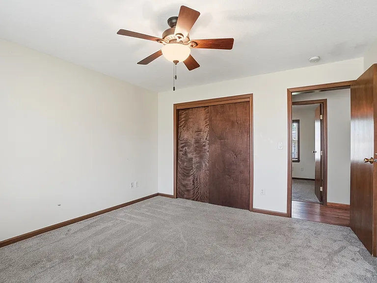 245 Fitchland Dr — Photo 24