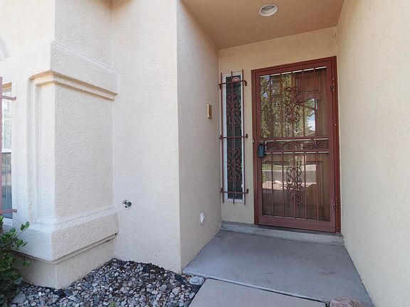 4th image of 10820 Griffith Park Dr NE