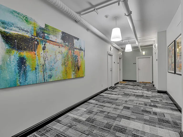 100 South — Photo 17