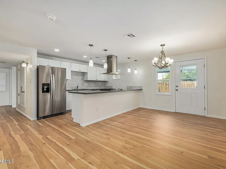 3234 E Friess Dr — Photo 7