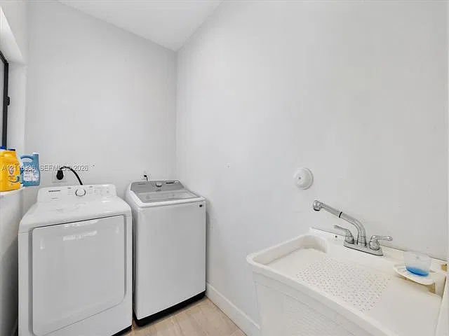 4 bed, 3.0 bath, $15,000 — Photo 3