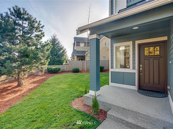 5th image of 14523 15th Ave W