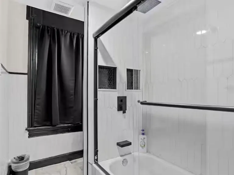 204 Academy St #1 — Photo 6
