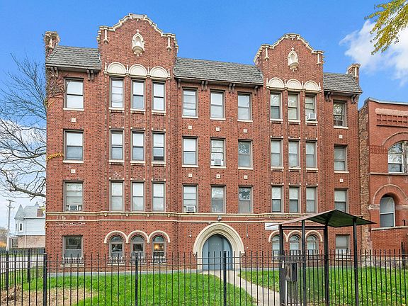 2nd image of 4344 S Ellis Ave #208