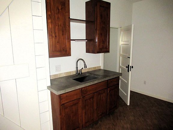 5th image of 1427 Paseo De Vaca St