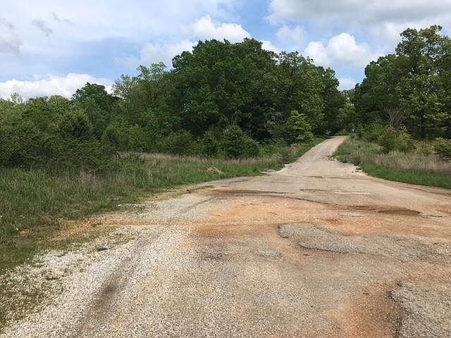 1st image of 3204 N Us Highway 63