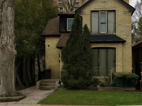 416 Kenneth Ave, Toronto, ON M2N 4W1