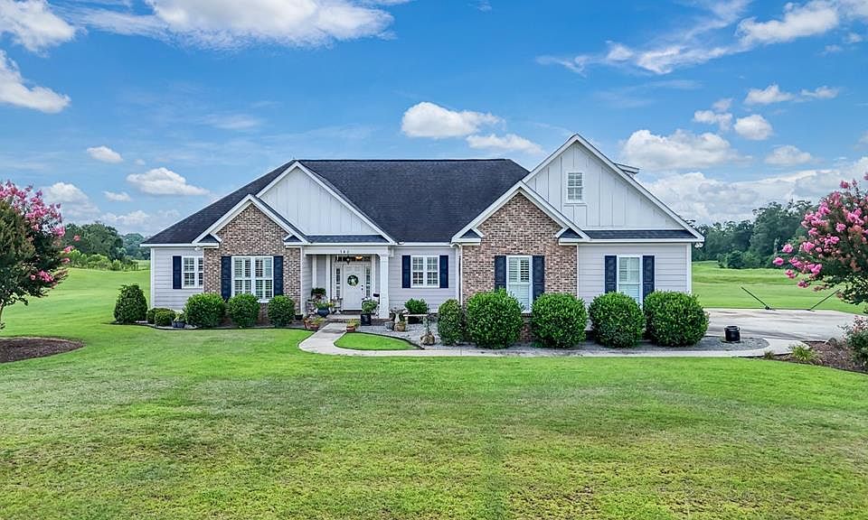 1st image of 140 Bermuda Ln