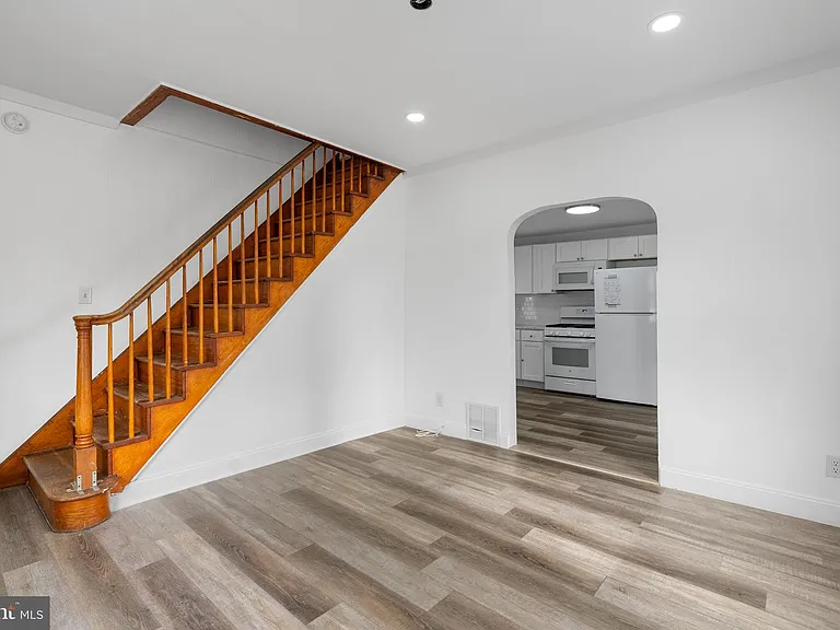 302 N Main St #3 — Photo 6