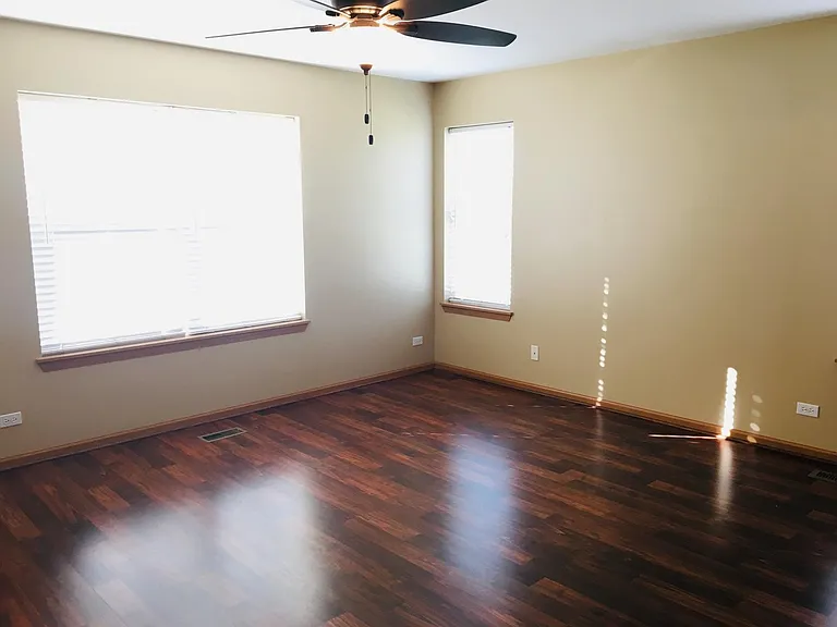 503 Heritage Ct — Photo 13
