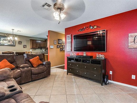 3rd image of 1805 Shreya St