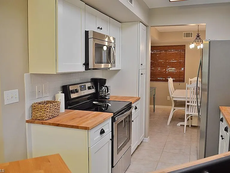 191 Bennington Dr #126 — Photo 1