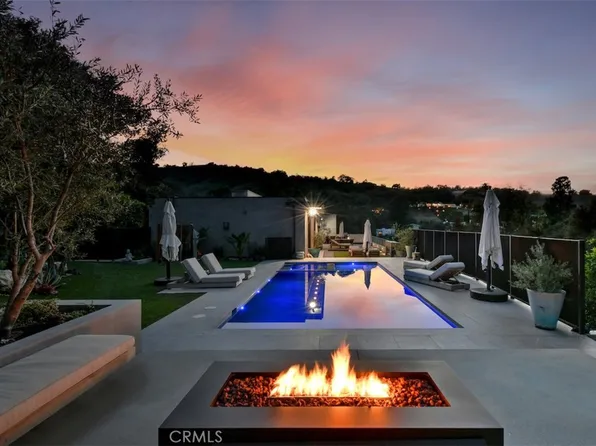 14753 Round Valley Dr, Sherman Oaks, CA 91403