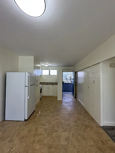 909 University Ave Photo 1