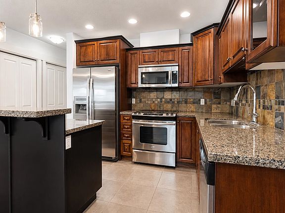 2nd image of 9060 Birch St #302
