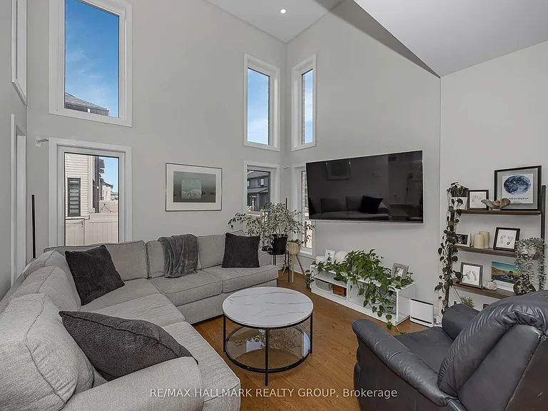 208 Big Dipper St E — Photo 17