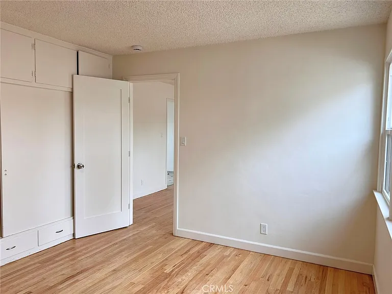 7957 Milton Ave — Photo 16