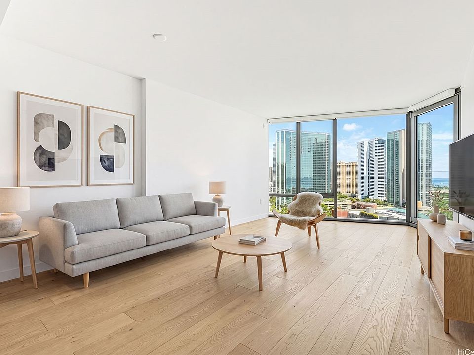 1st image of 1001 Queen St #1706